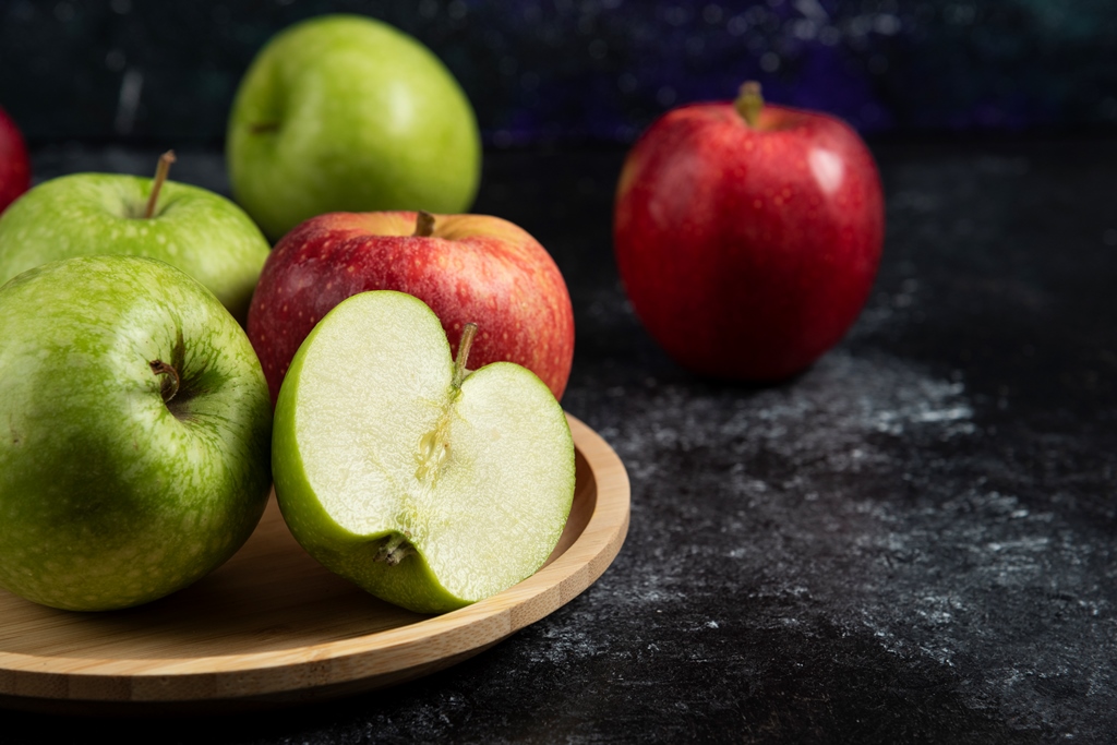 «Manzanas: La fruta que nutre tu salud de forma deliciosa»